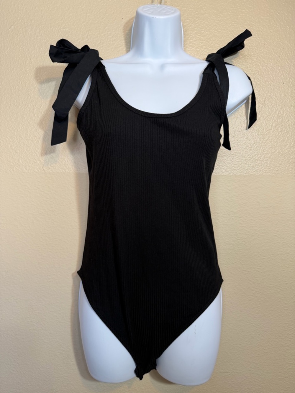 Old Navy black Ribbed Ribbon Tie-Shoulder Bodysuit